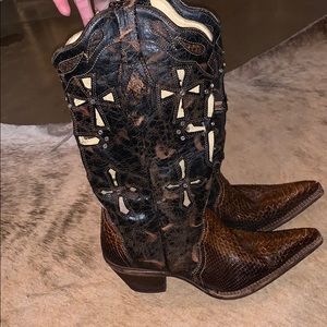 Corral Vintage cross cut out cowboy boots